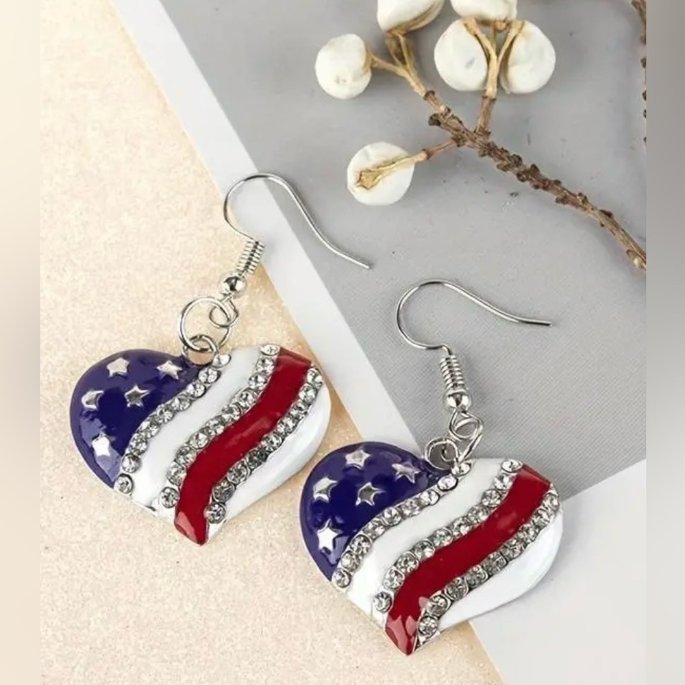 🇺🇸American Flag Pattern Patriotic Heart Shaped
Synthetic Gemstone Earrings